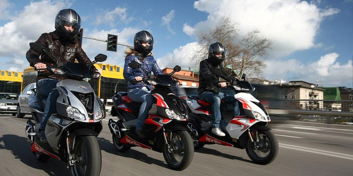 Можно ли ездить на скутере без прав?