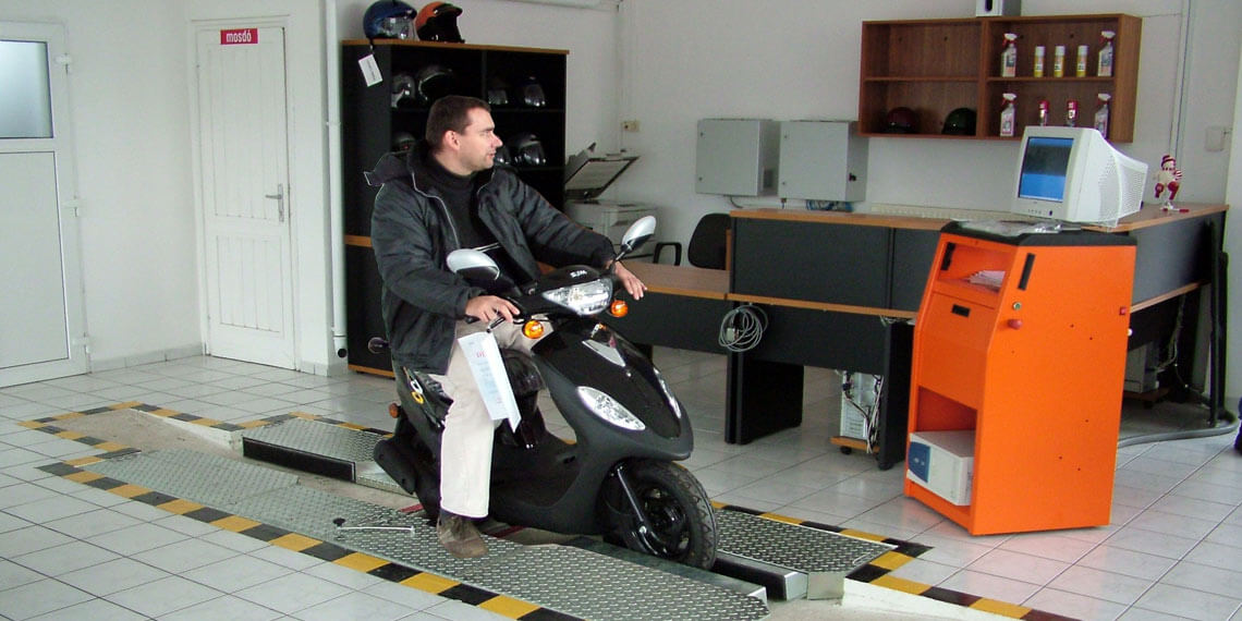 Чем опасна покупка скутера